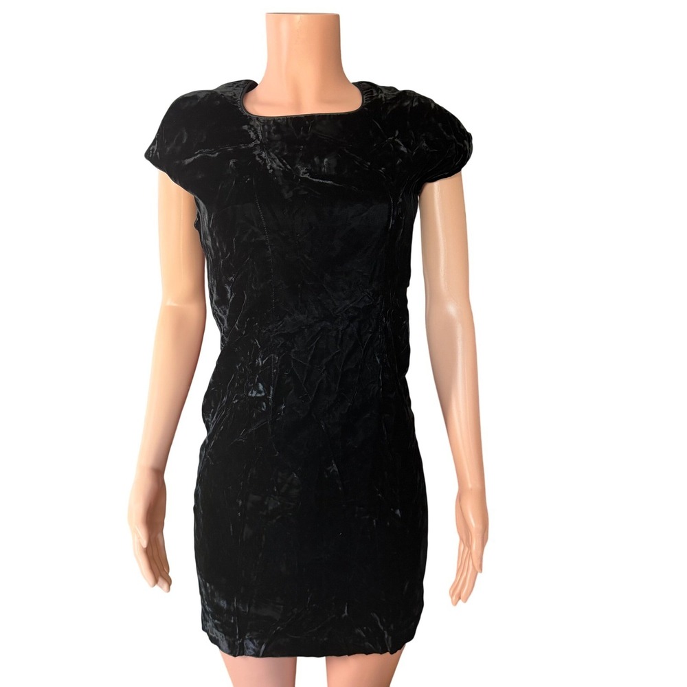 VTG Jessica Howard Black Crushed Velvet Party Dress Button Back Size 4 Petite